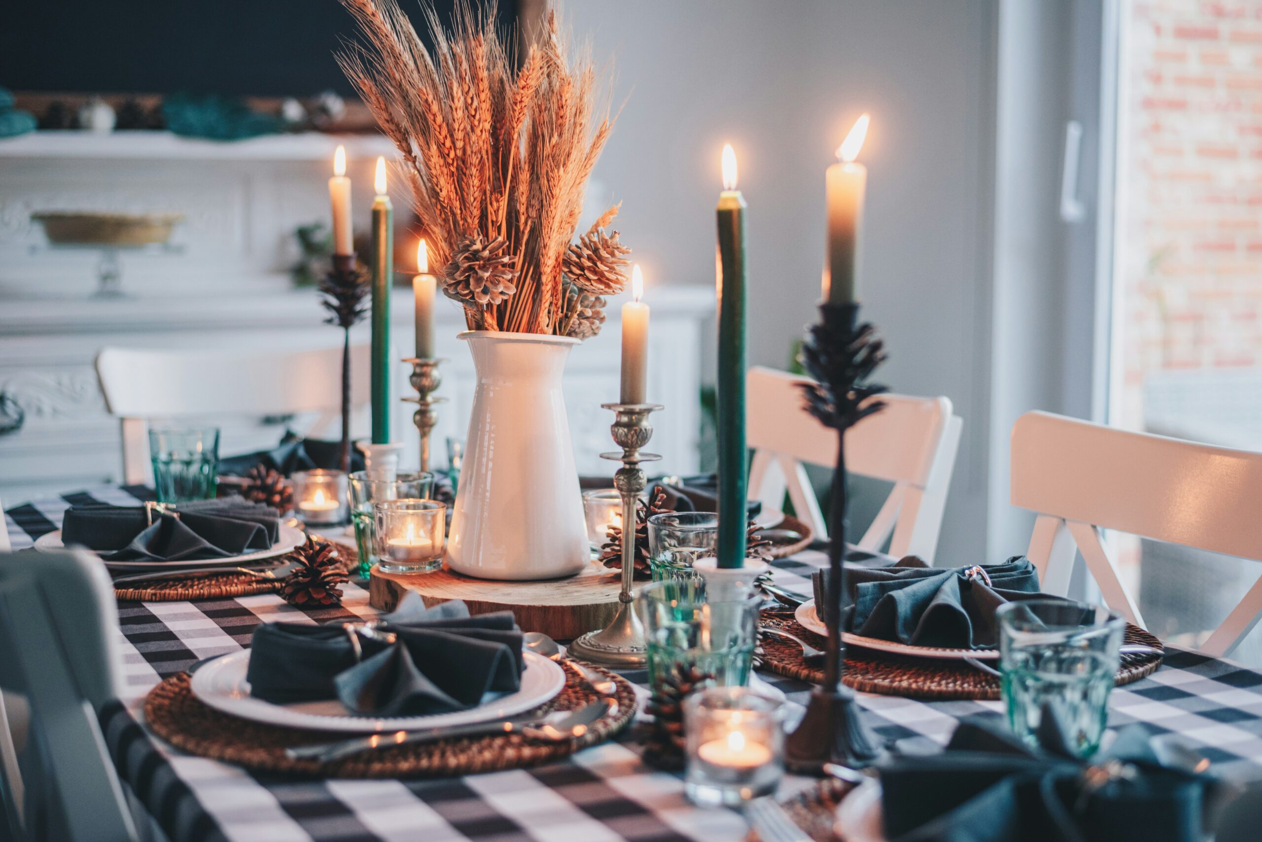 thanksgiving dinner table | carlisledigitalmarketing.com